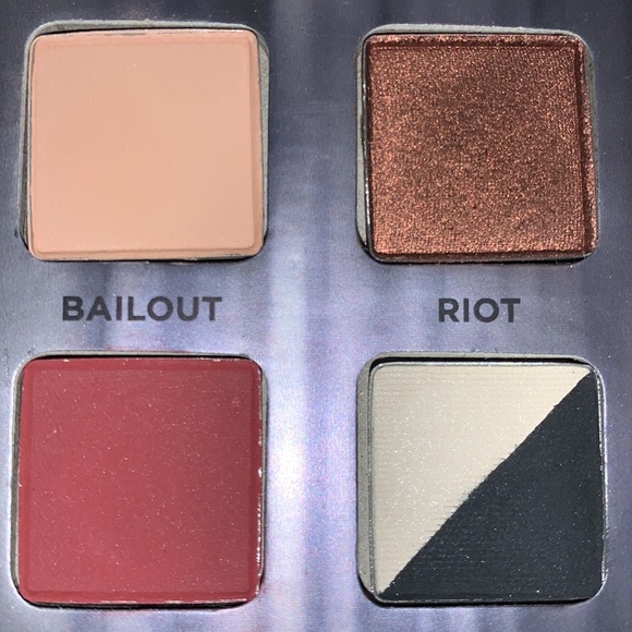 Urban Decay Trouble Maker Eyeshadow Palette - Picture 3 of 13